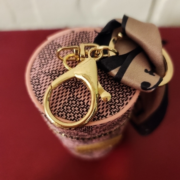 Lipstick Holder - Picture 2 of 4